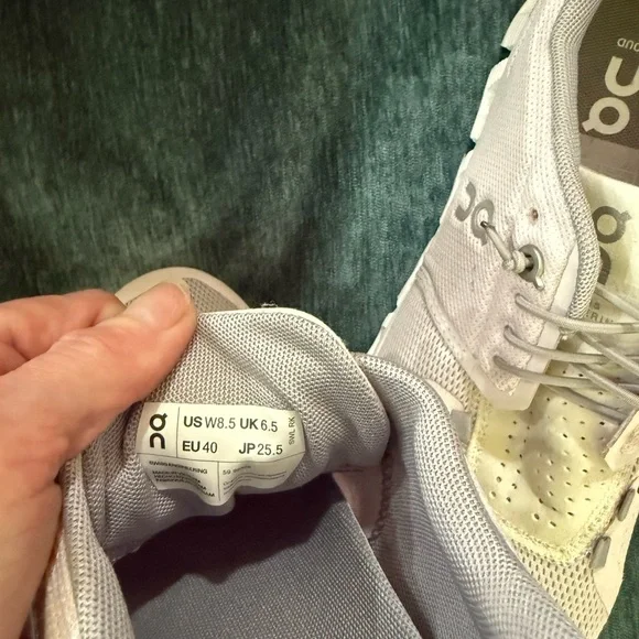 On Running Women's Athletic Shoes - Light Purple and White - Picture 5 of 7